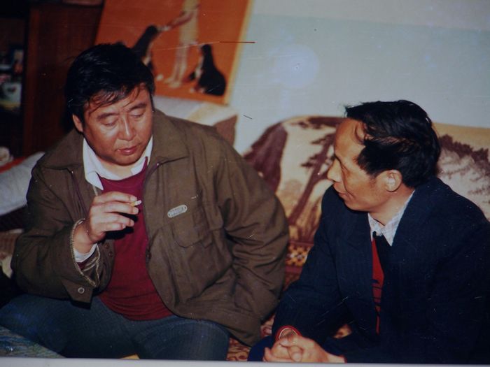 同路遥在一起探讨文学创作